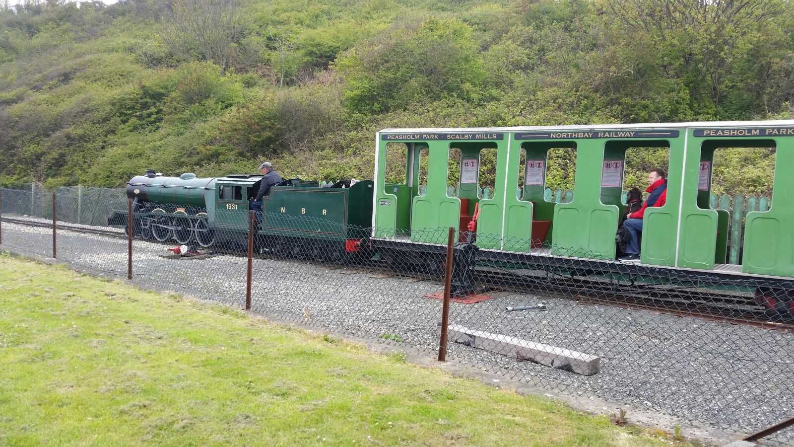 Samsung Galaxy S5 sample photo. Miniature, train, transport photography