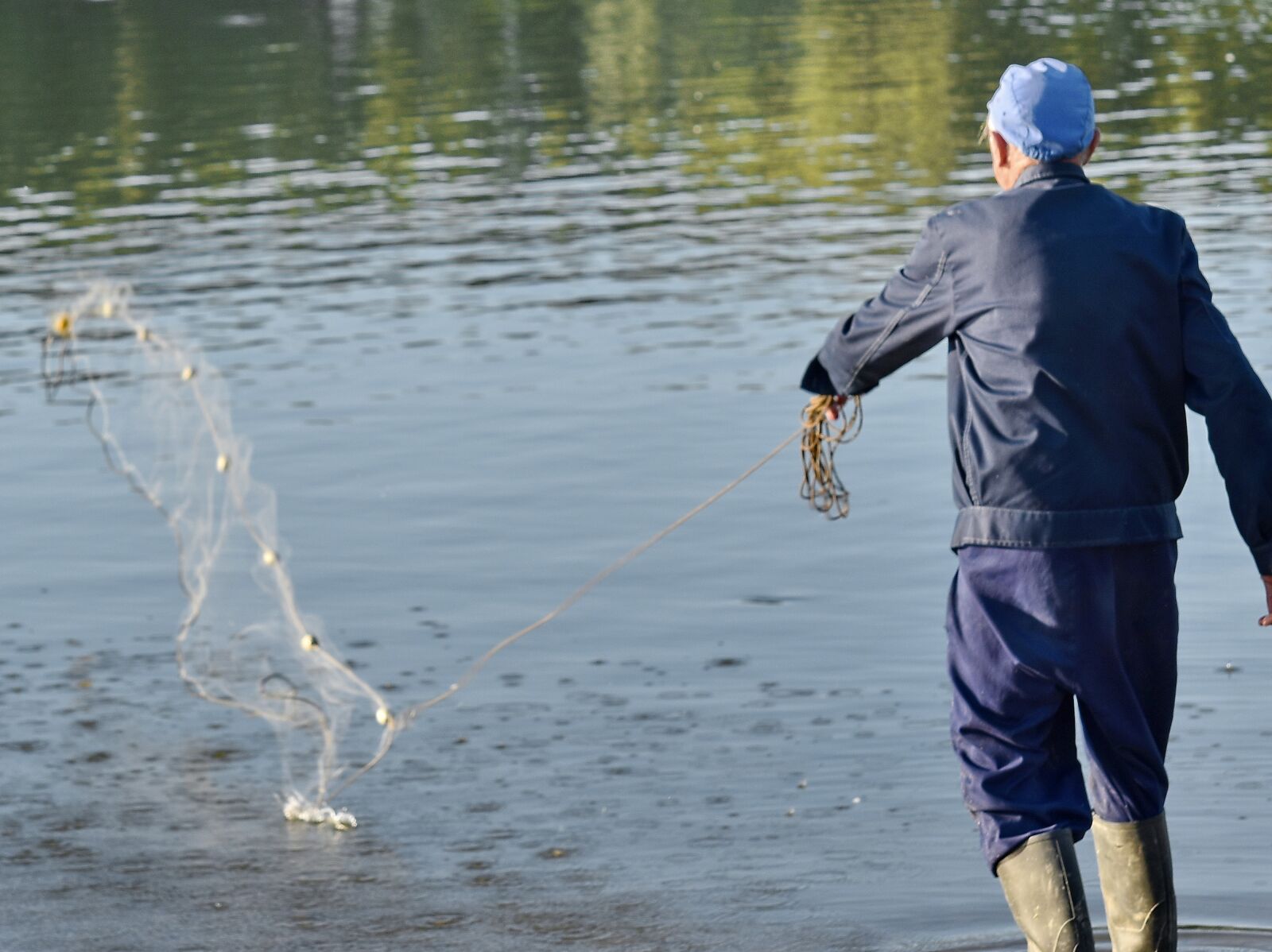 Nikon D5500 sample photo. Enjoyment, fisherman, fishing gear photography