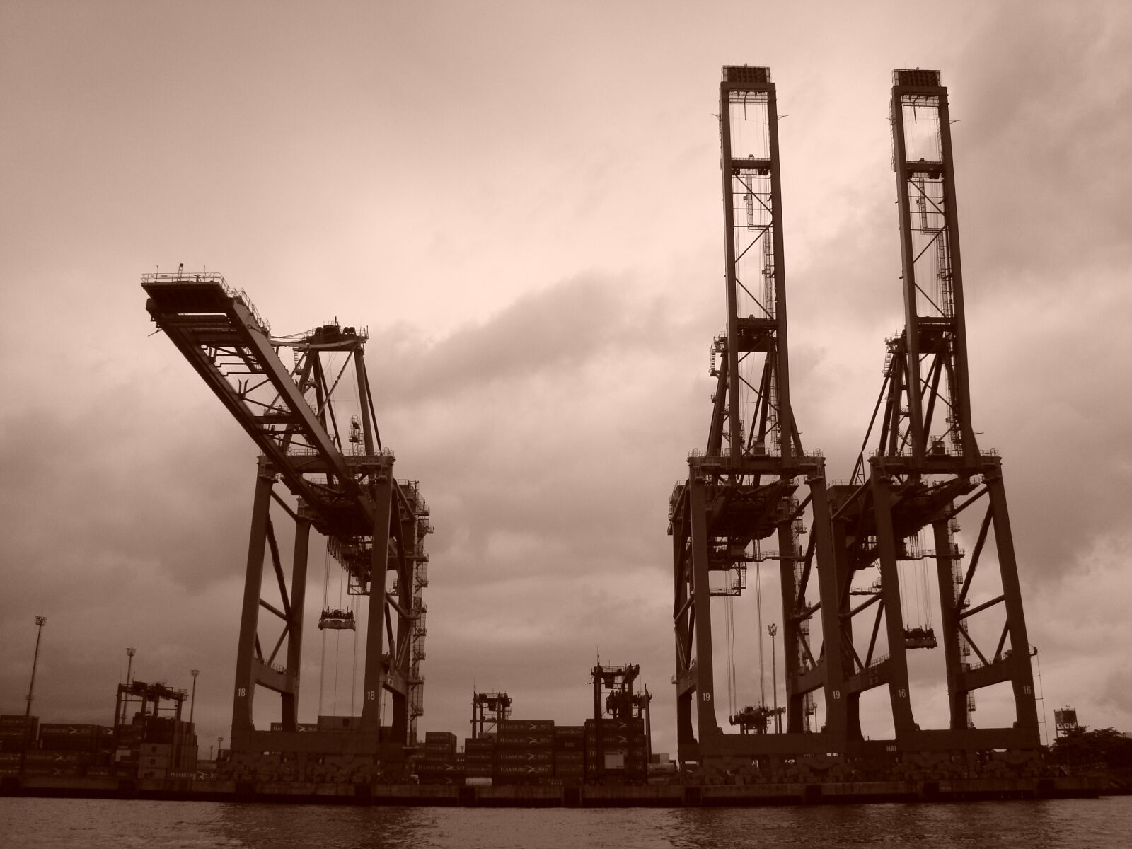 Sony Cyber-shot DSC-W120 sample photo. Porto, santos, brazil photography
