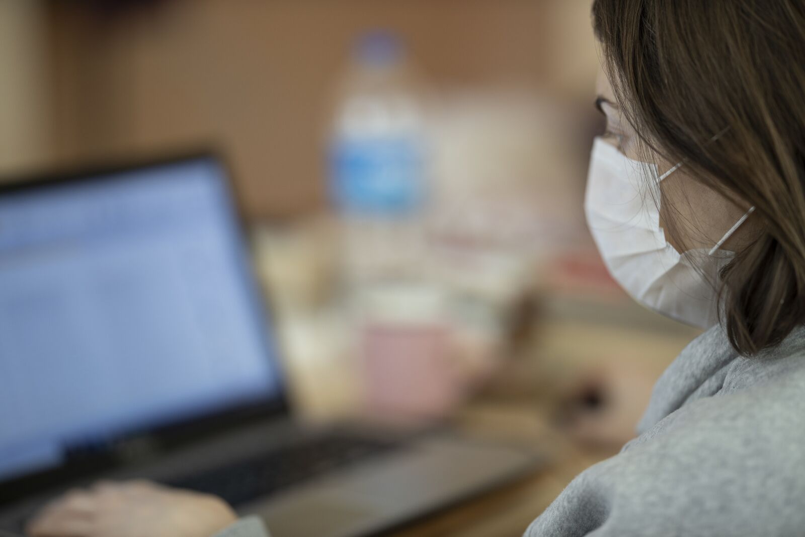 Canon EOS R + Canon RF 85mm F1.2L USM sample photo. Coronavirus, virus, patient photography