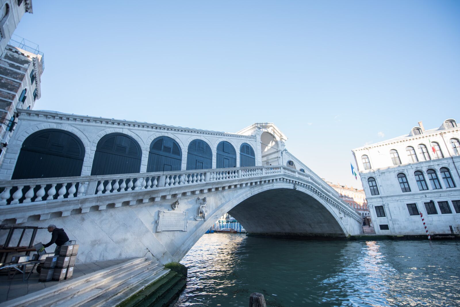 Nikon D810 sample photo. Venice, the rialto bridge photography