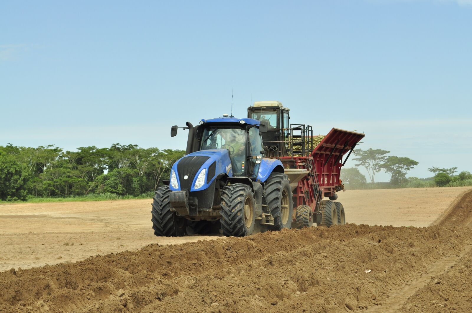 Nikon D5000 sample photo. Agriculture, tractor, farm photography