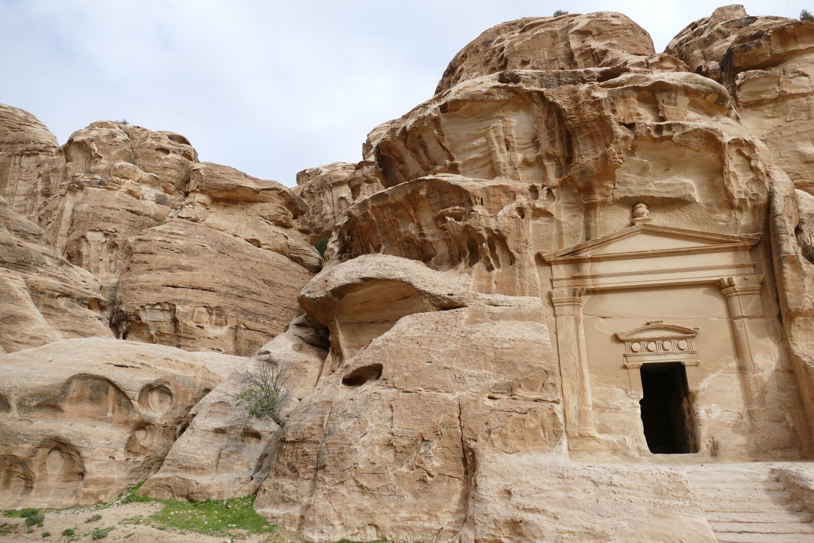Panasonic Lumix DMC-FZ1000 sample photo. Jordan, petra, sand stone photography