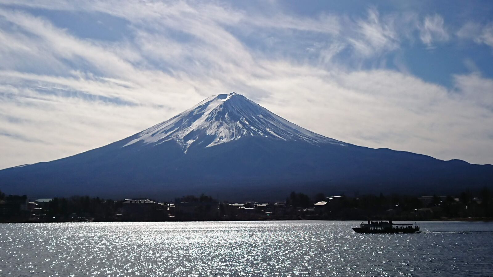 Sony Xperia XZ Premium sample photo. Mt fuji, lake kawaguchi photography