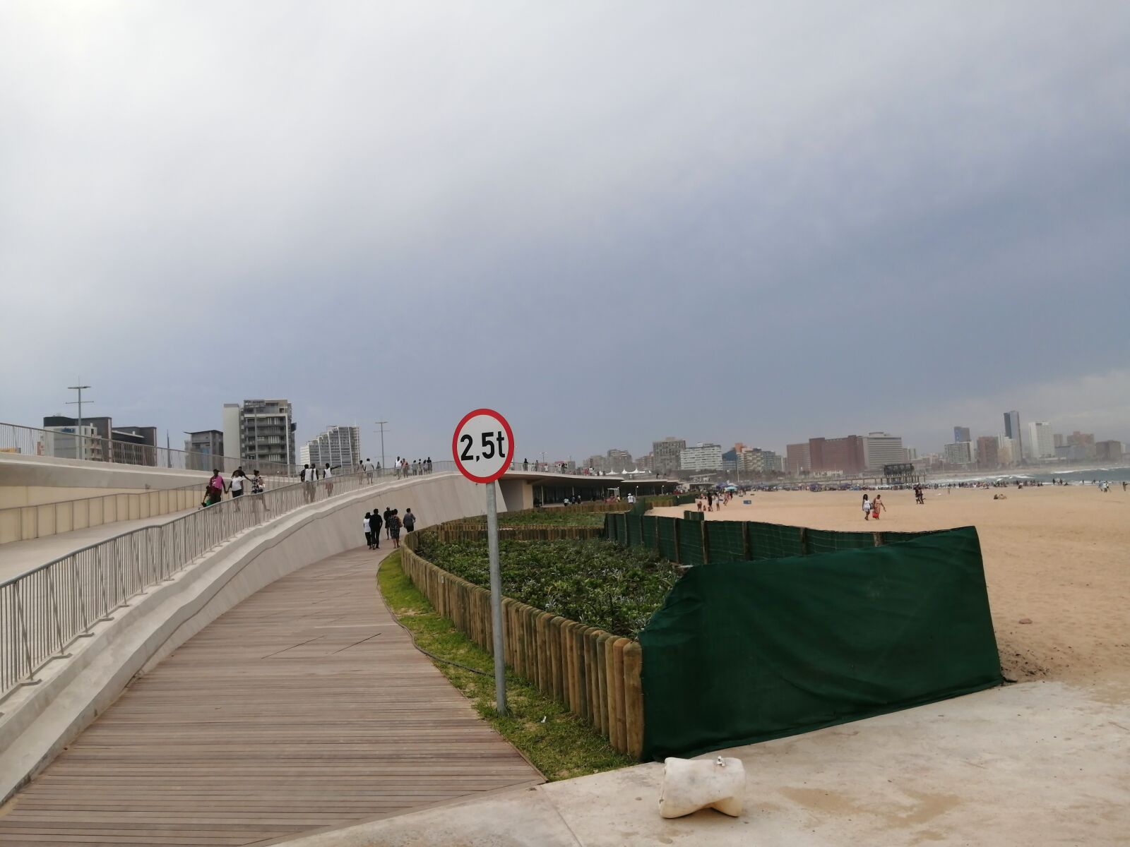 HUAWEI P30 LITE sample photo. Beach, promenade, cloudy photography
