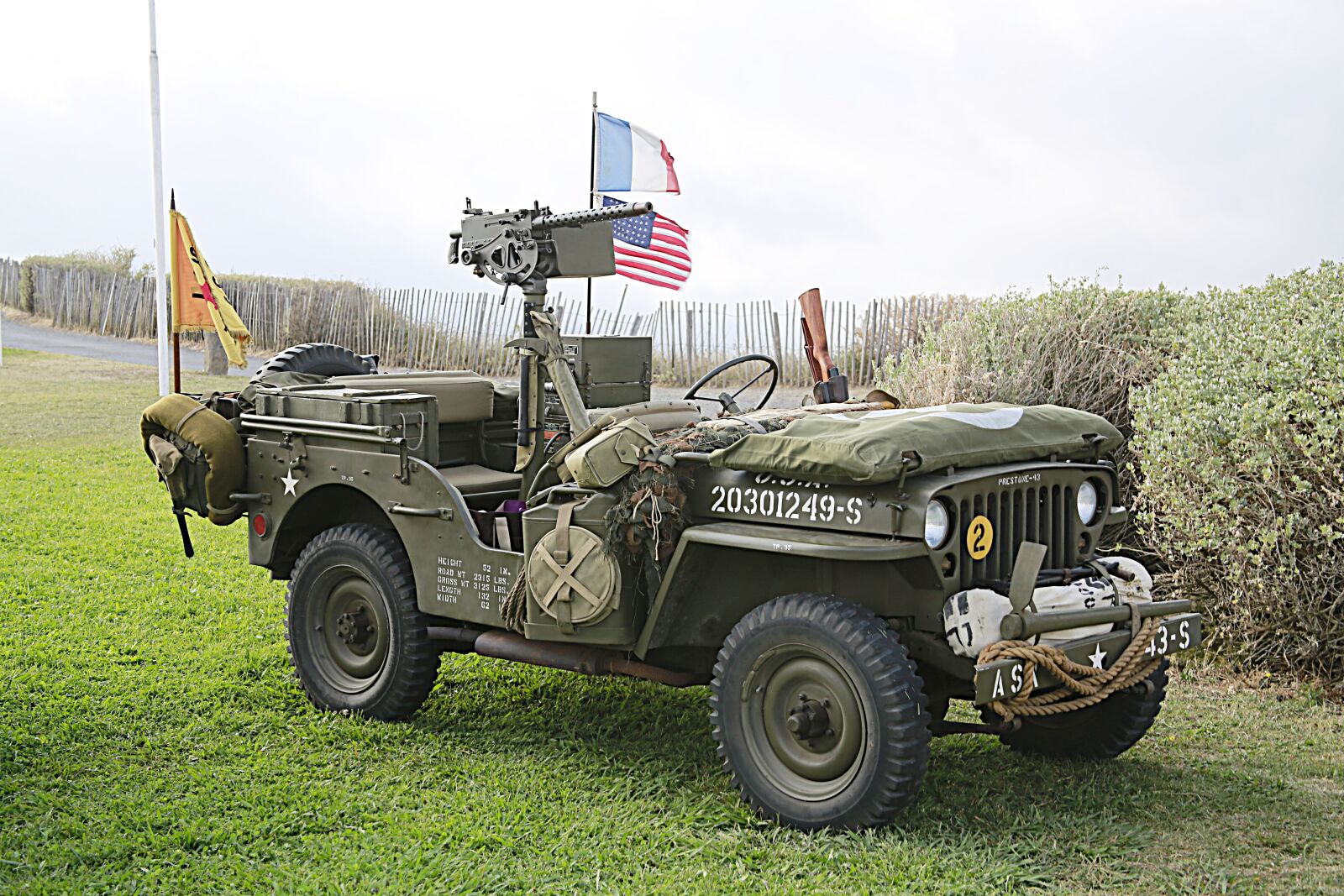 Canon EOS 5D Mark III sample photo. Jeep, army, soldier photography