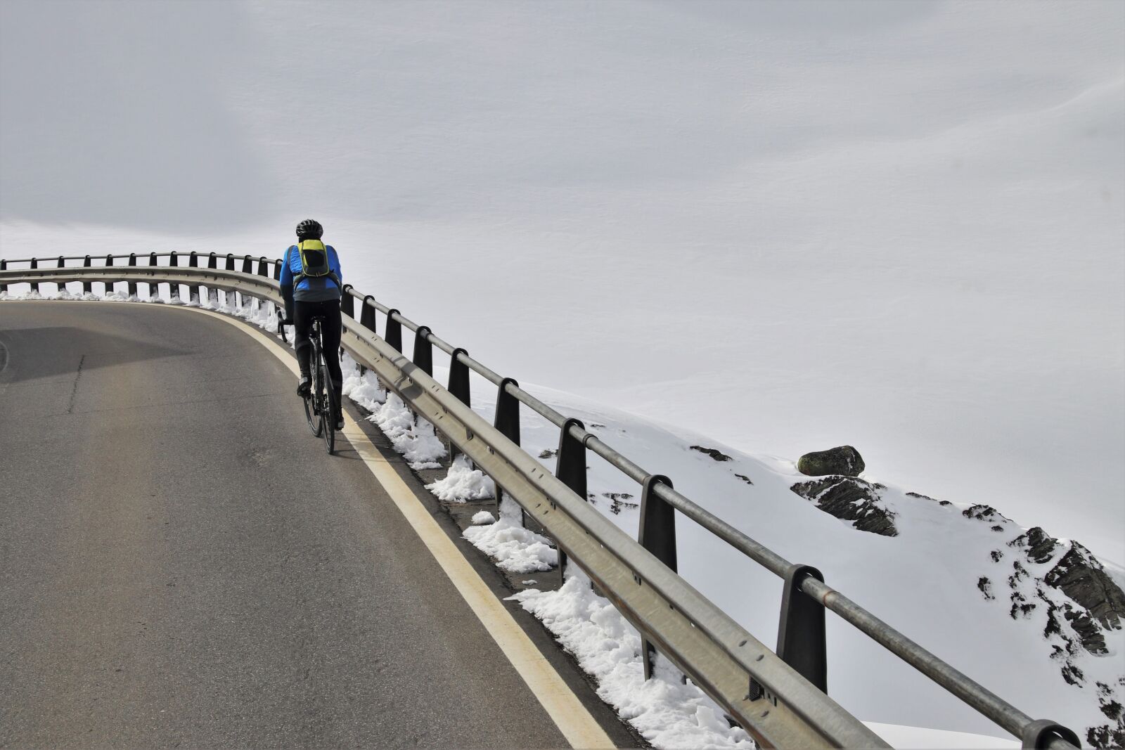 Canon EOS 80D sample photo. Snow, mountains, bike photography