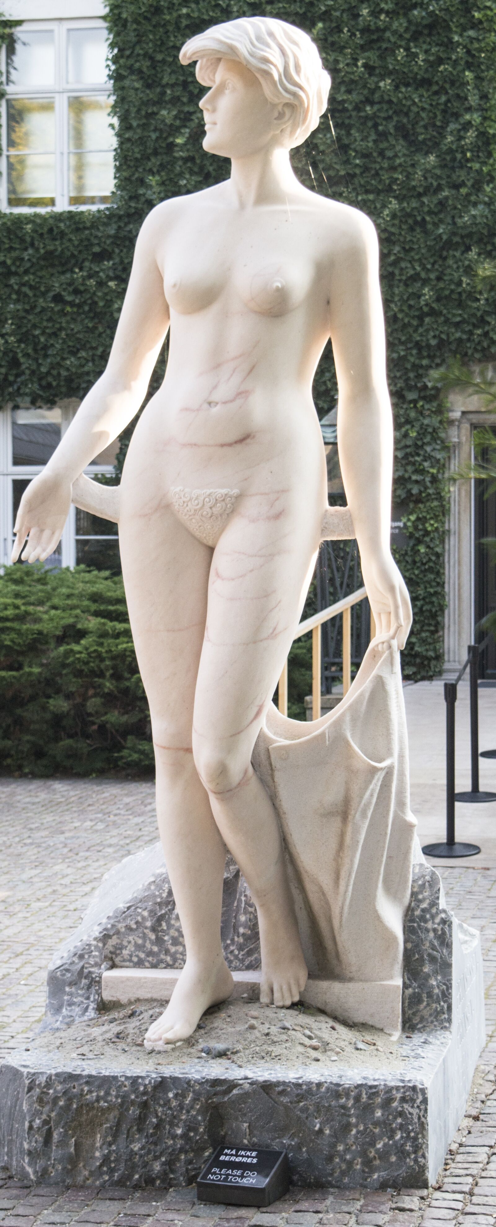 Nikon D3200 sample photo. Denmark, statue, louisiana photography
