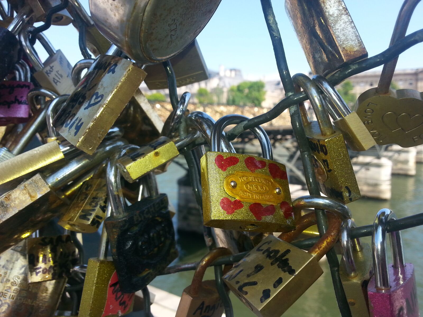 Samsung Galaxy S3 sample photo. Love locks, castle, love photography
