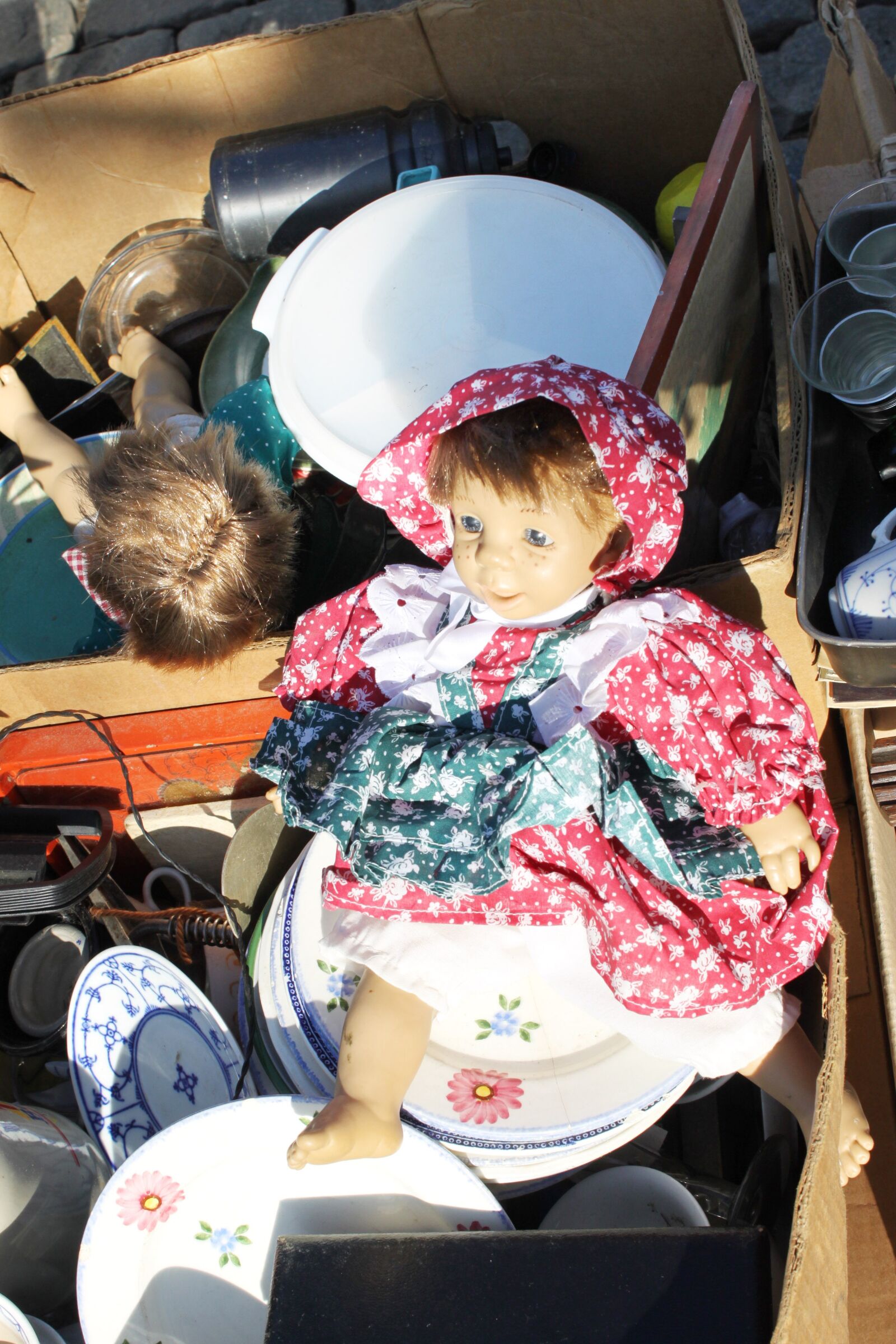 Canon EOS 500D (EOS Rebel T1i / EOS Kiss X3) sample photo. Doll, market, chips photography