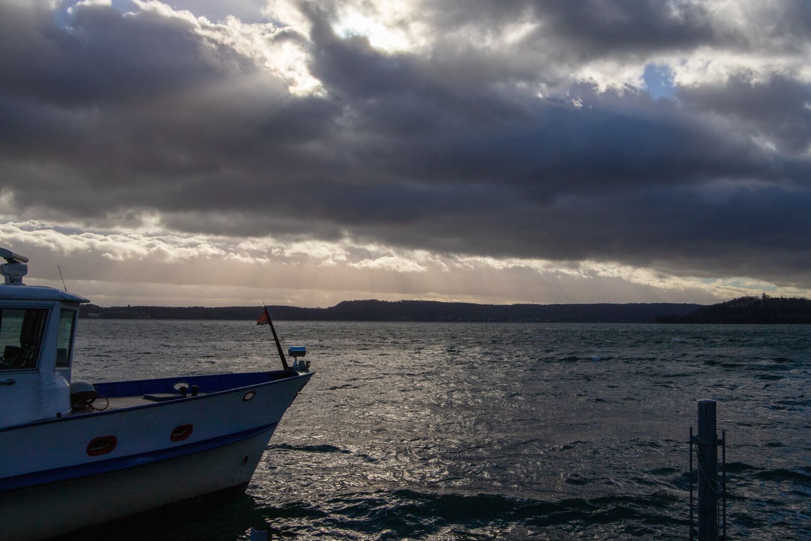 Canon EOS 6D Mark II sample photo. Boat, clouds, sky photography