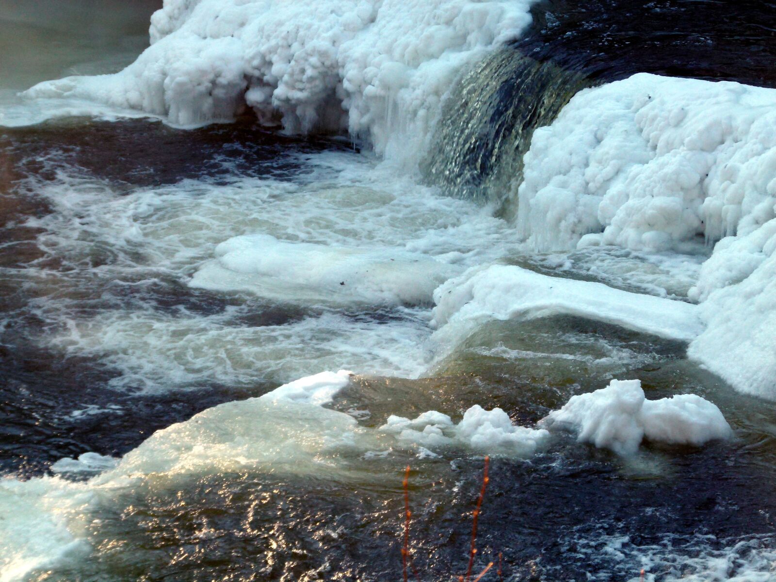 Panasonic Lumix DMC-FZ100 sample photo. Waterfall, ice, snow photography