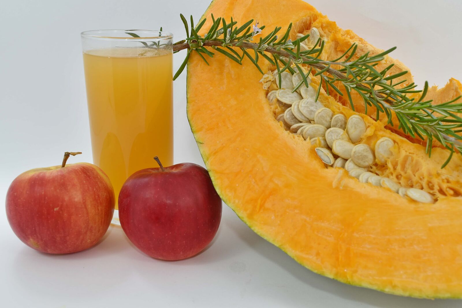 Nikon D5500 sample photo. Apples, fruit custard, fruit photography