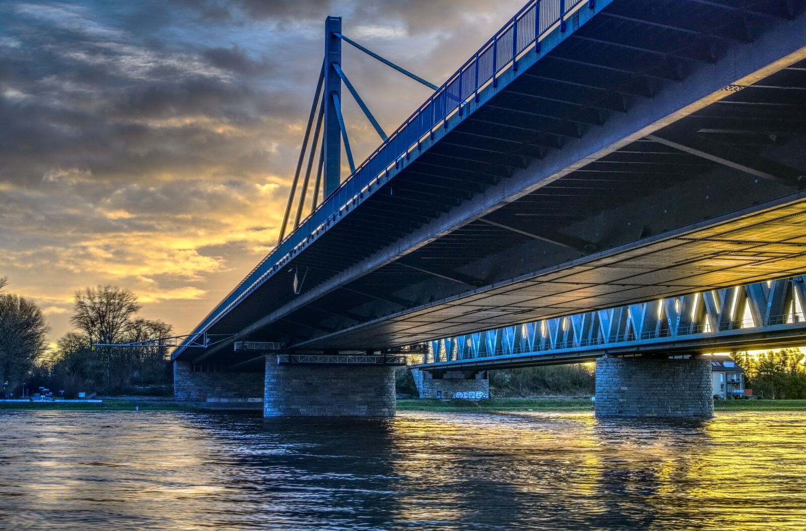 Sony a6000 + Sony E 35mm F1.8 OSS sample photo. Bridge, waters, river photography