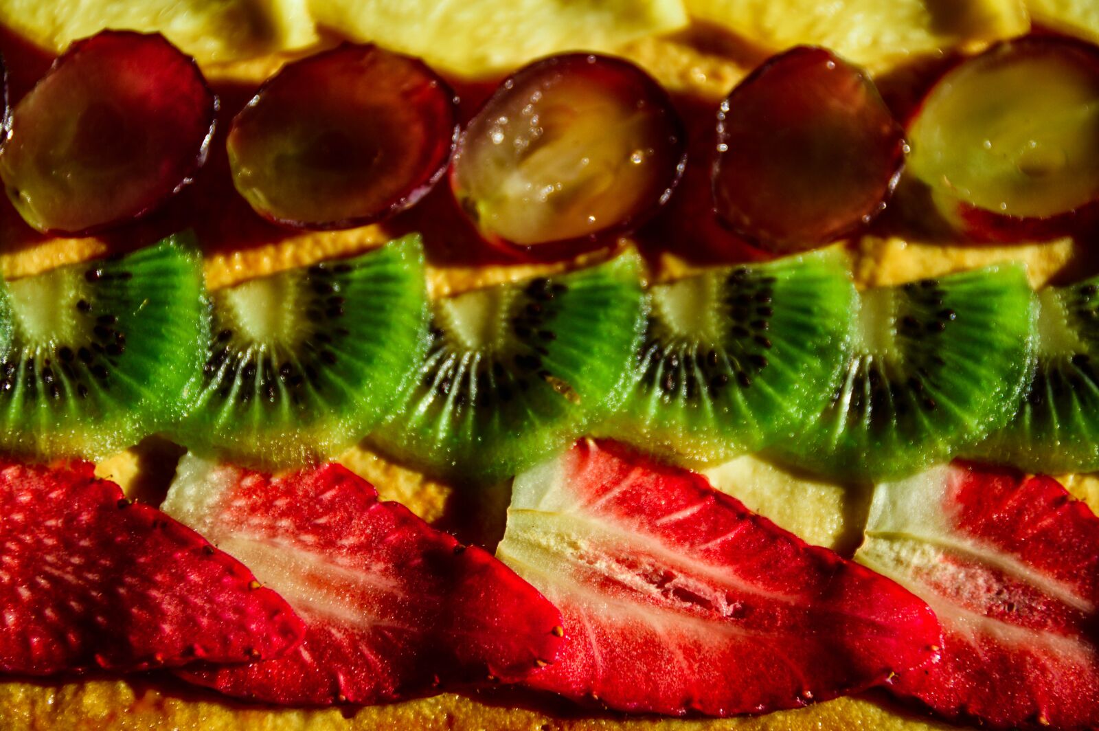 Nikon D3200 sample photo. Pie, fruit, syrup photography