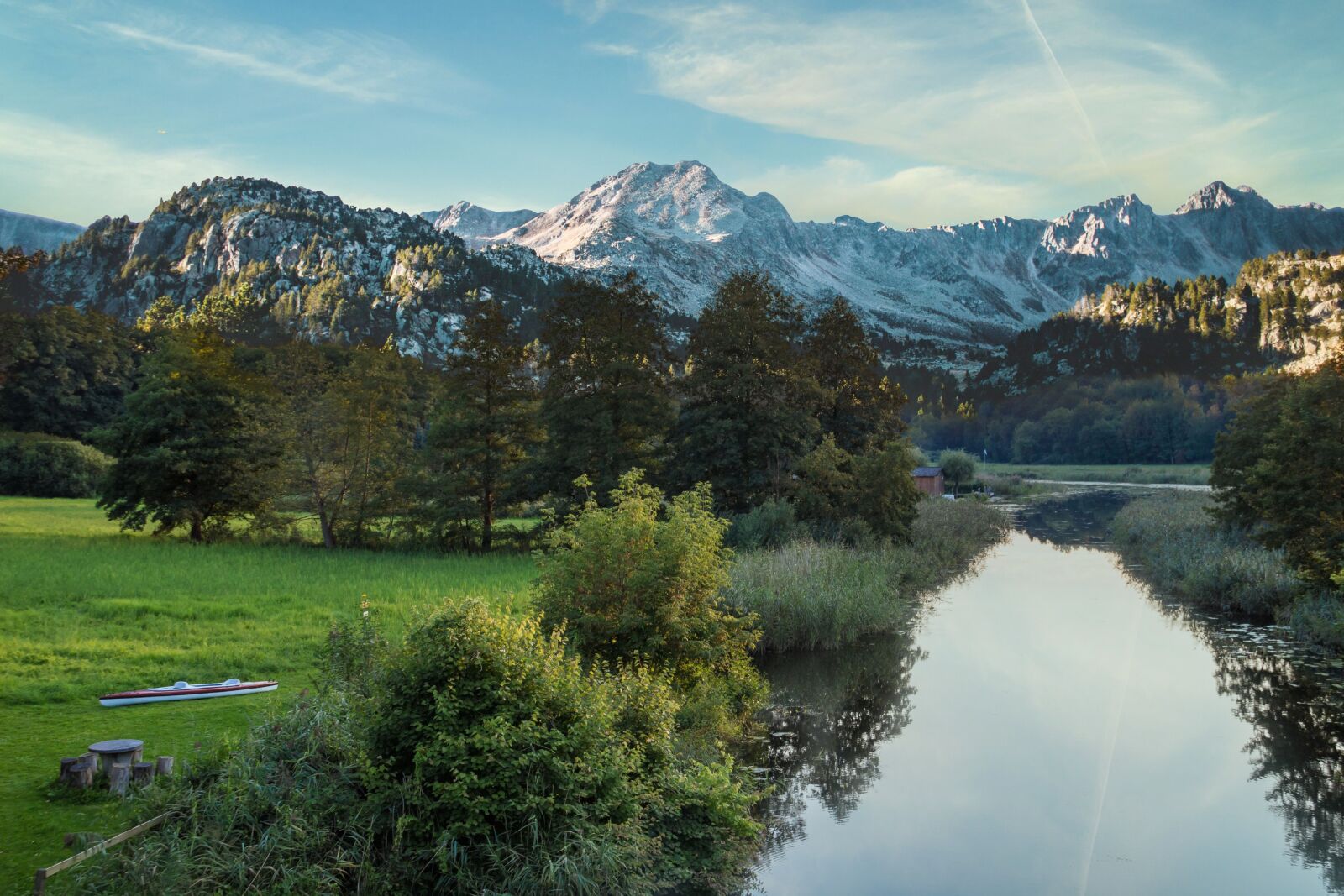 Canon EOS 600D (Rebel EOS T3i / EOS Kiss X5) sample photo. Lake, channel, mountains photography