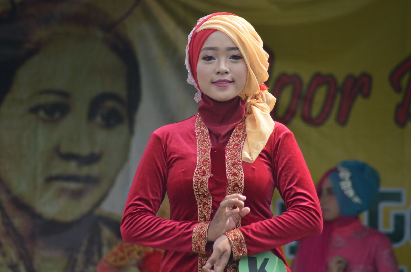 Nikon D5100 sample photo. Girl, kebaya, fashion photography