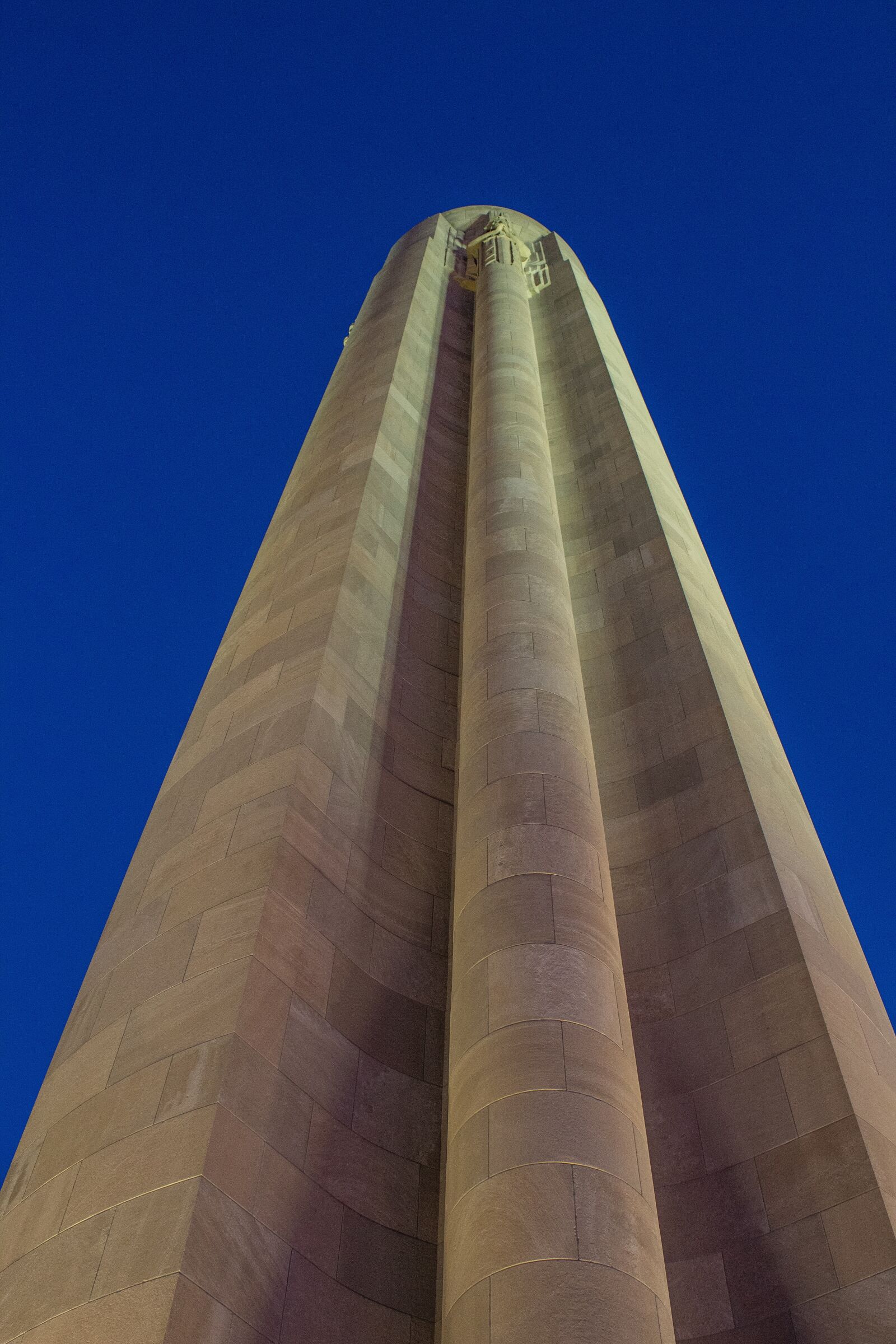 Canon EOS 1300D (EOS Rebel T6 / EOS Kiss X80) sample photo. Kansas city, landmark, historic photography