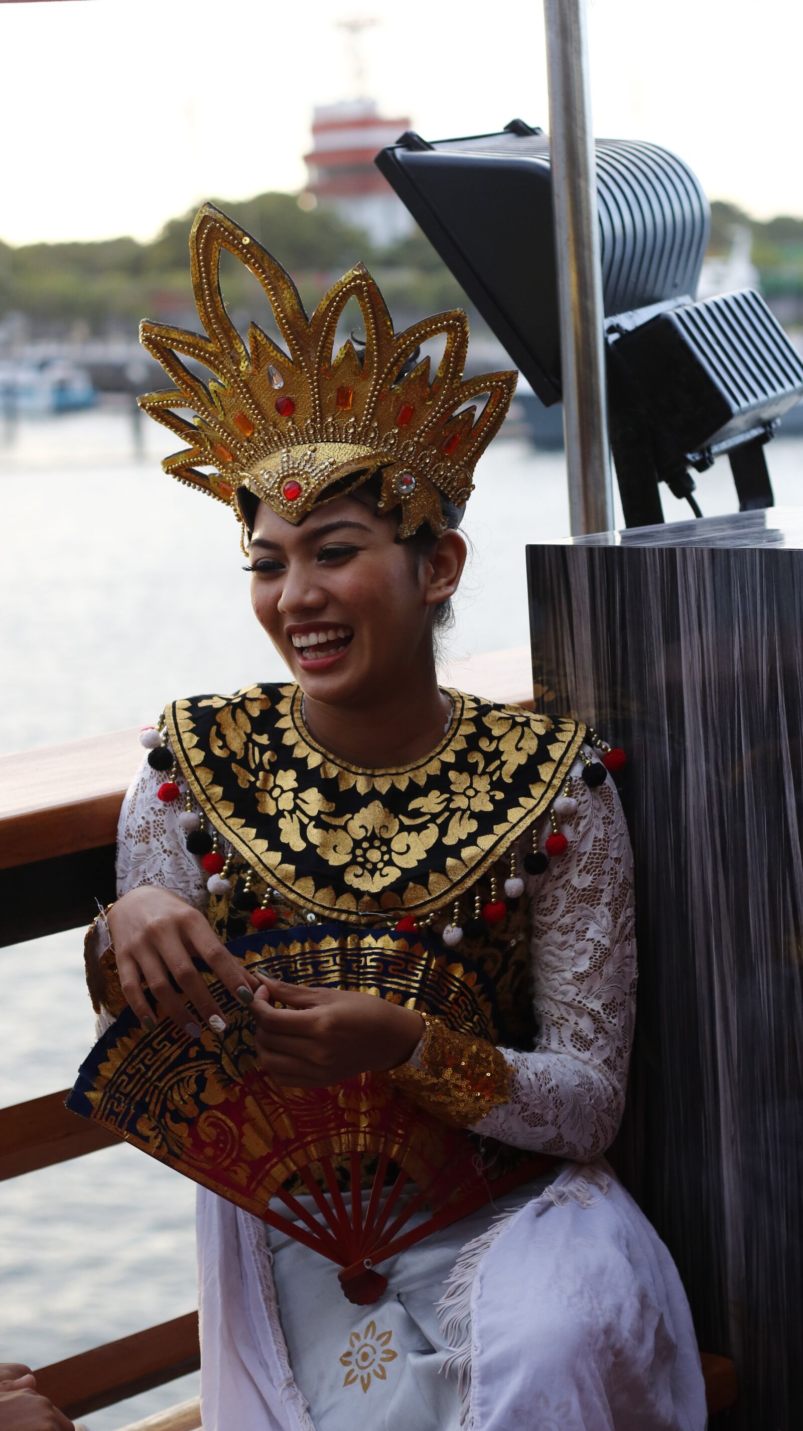 Canon EF 50mm F1.8 II sample photo. Girl, smile, happy photography