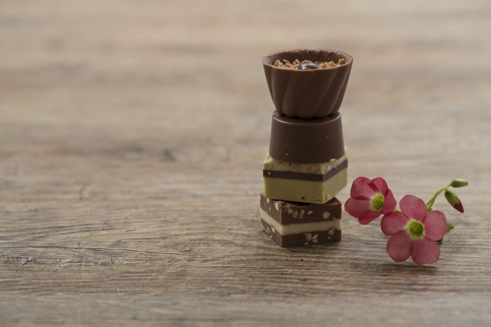 Fujifilm XF 18-55mm F2.8-4 R LM OIS sample photo. Chocolate, chocolates, sweet photography
