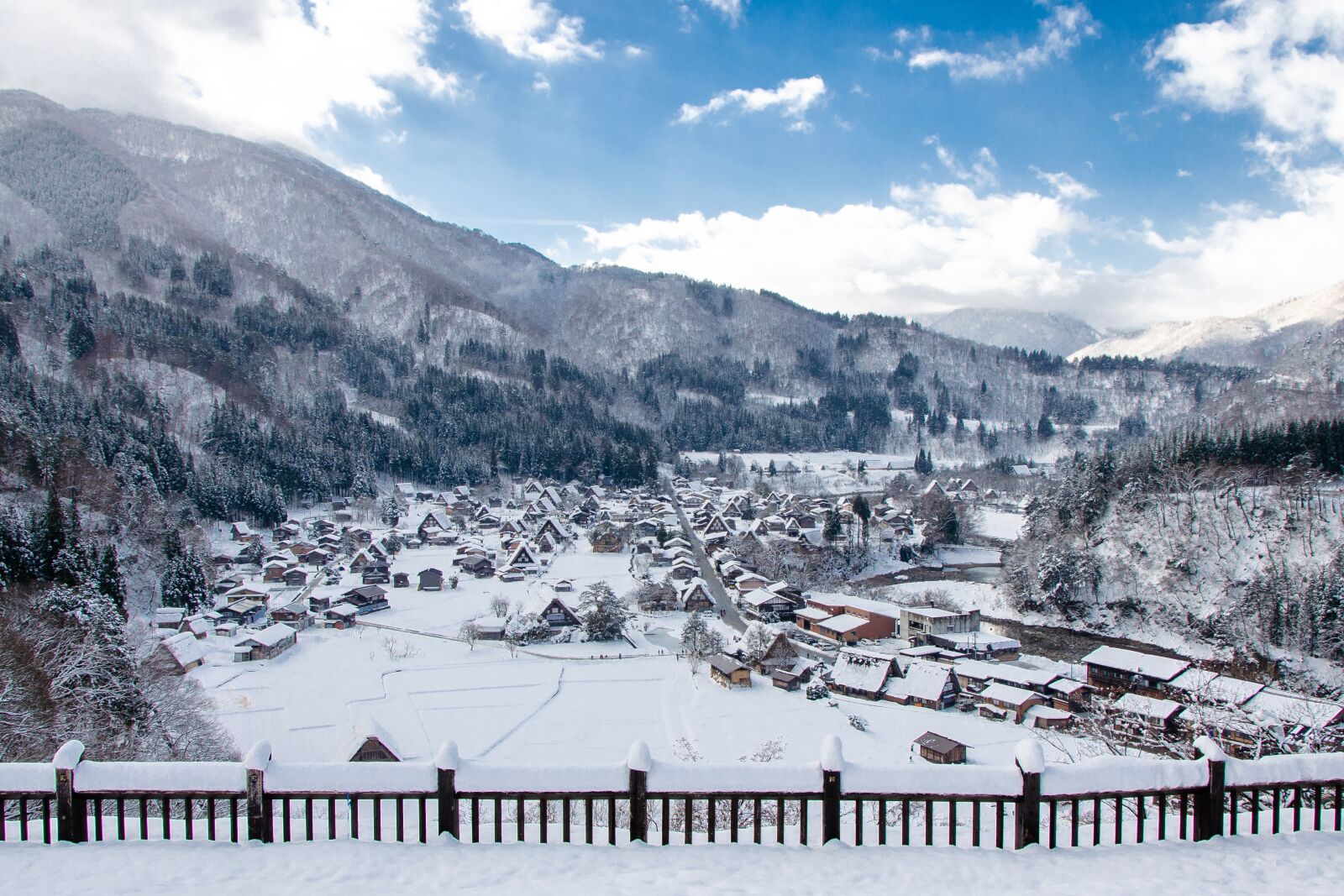 Nikon D5100 sample photo. Shirakawa-go, thatched roof, thatch photography