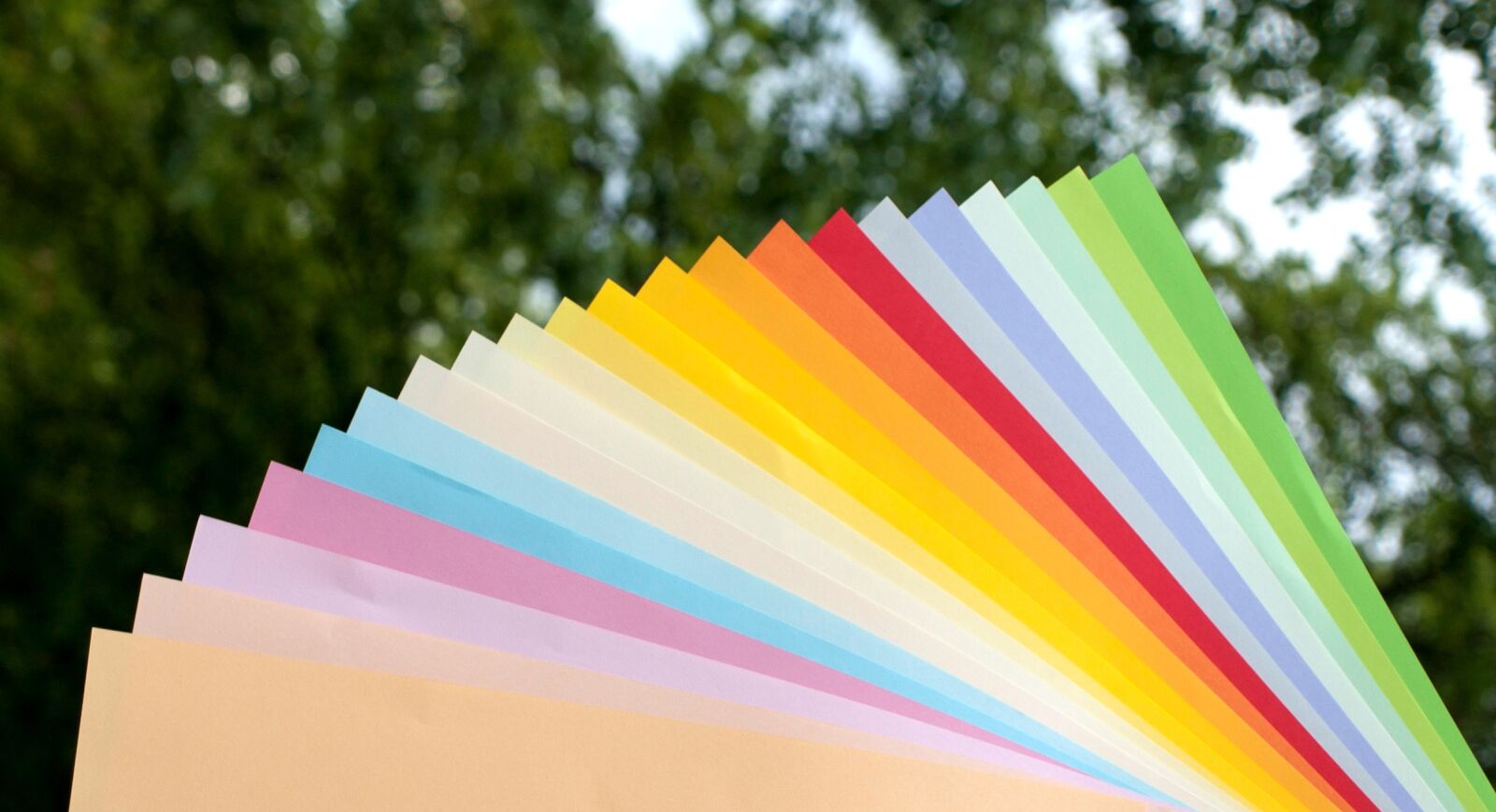 Olympus E-510 (EVOLT E-510) sample photo. Paper, colorful, subjects photography