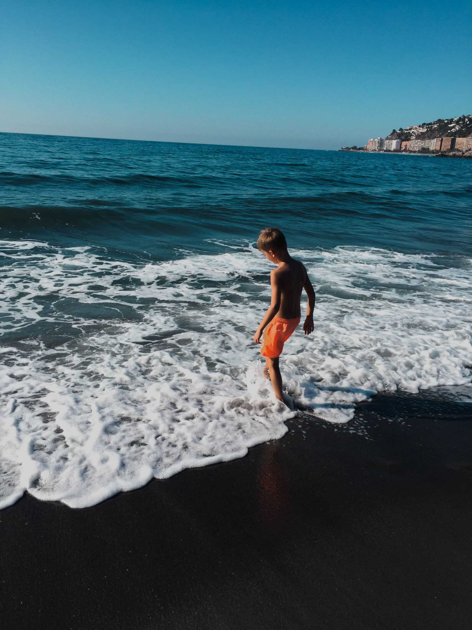 iPhone 6 back camera 4.15mm f/2.2 sample photo. Beach, blue, water, little photography
