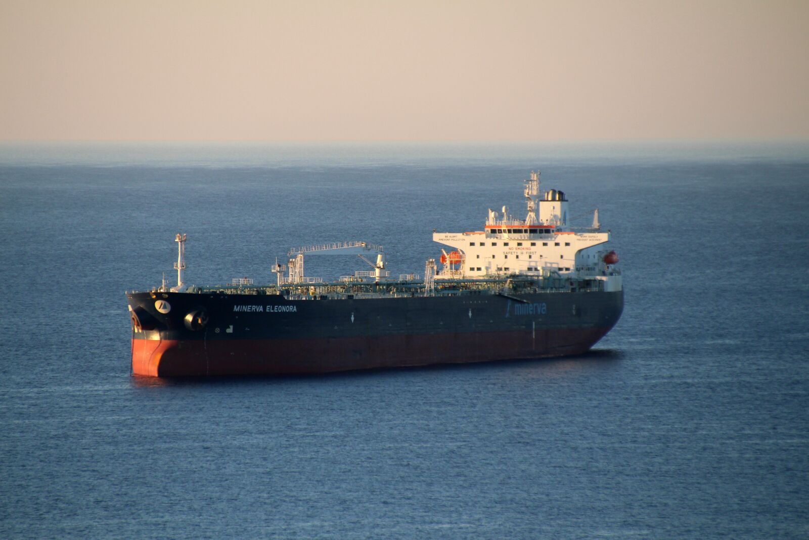Canon EOS 700D (EOS Rebel T5i / EOS Kiss X7i) sample photo. Ship, freighter, tanker photography