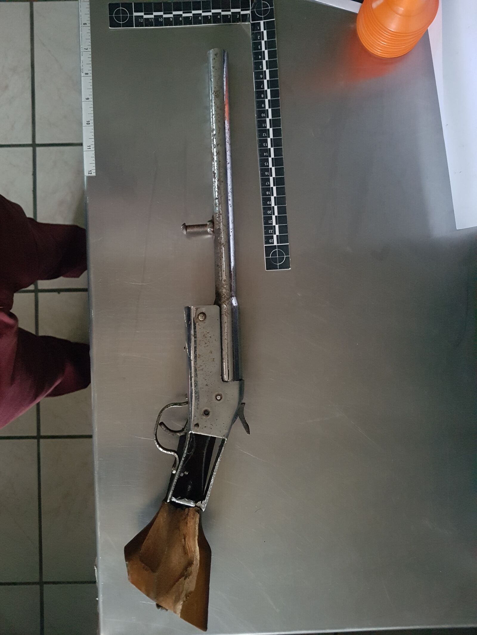 Samsung Galaxy S7 Edge sample photo. Shotgun, weapon, war photography