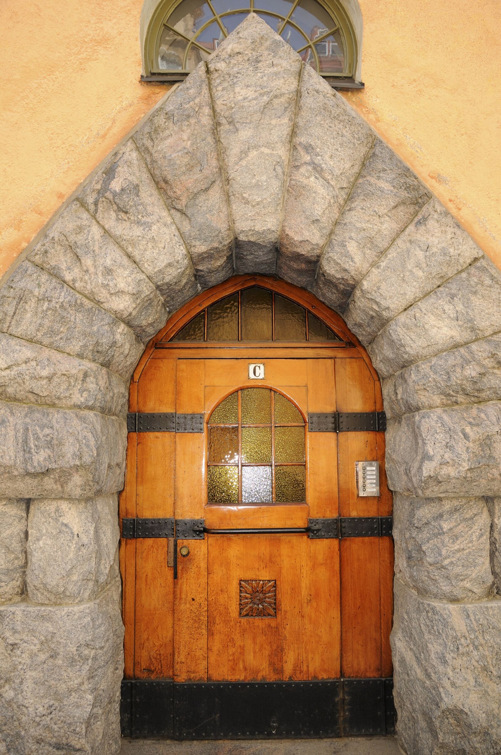 Nikon D300 sample photo. Old door, facade, architecture photography