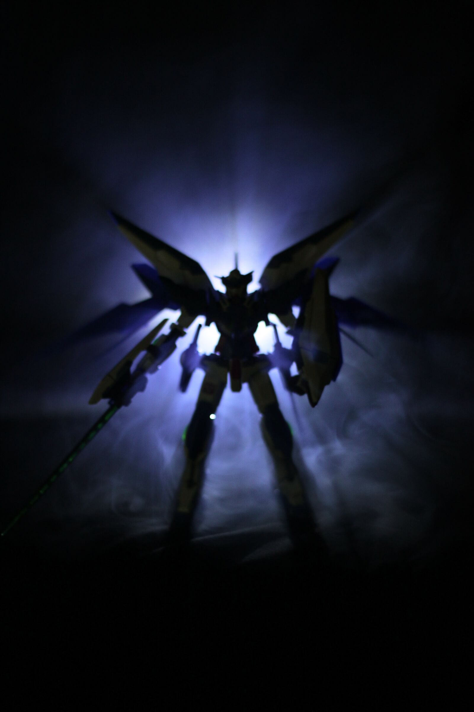 Canon EOS 500D (EOS Rebel T1i / EOS Kiss X3) sample photo. Toy, shillouete, smoke photography