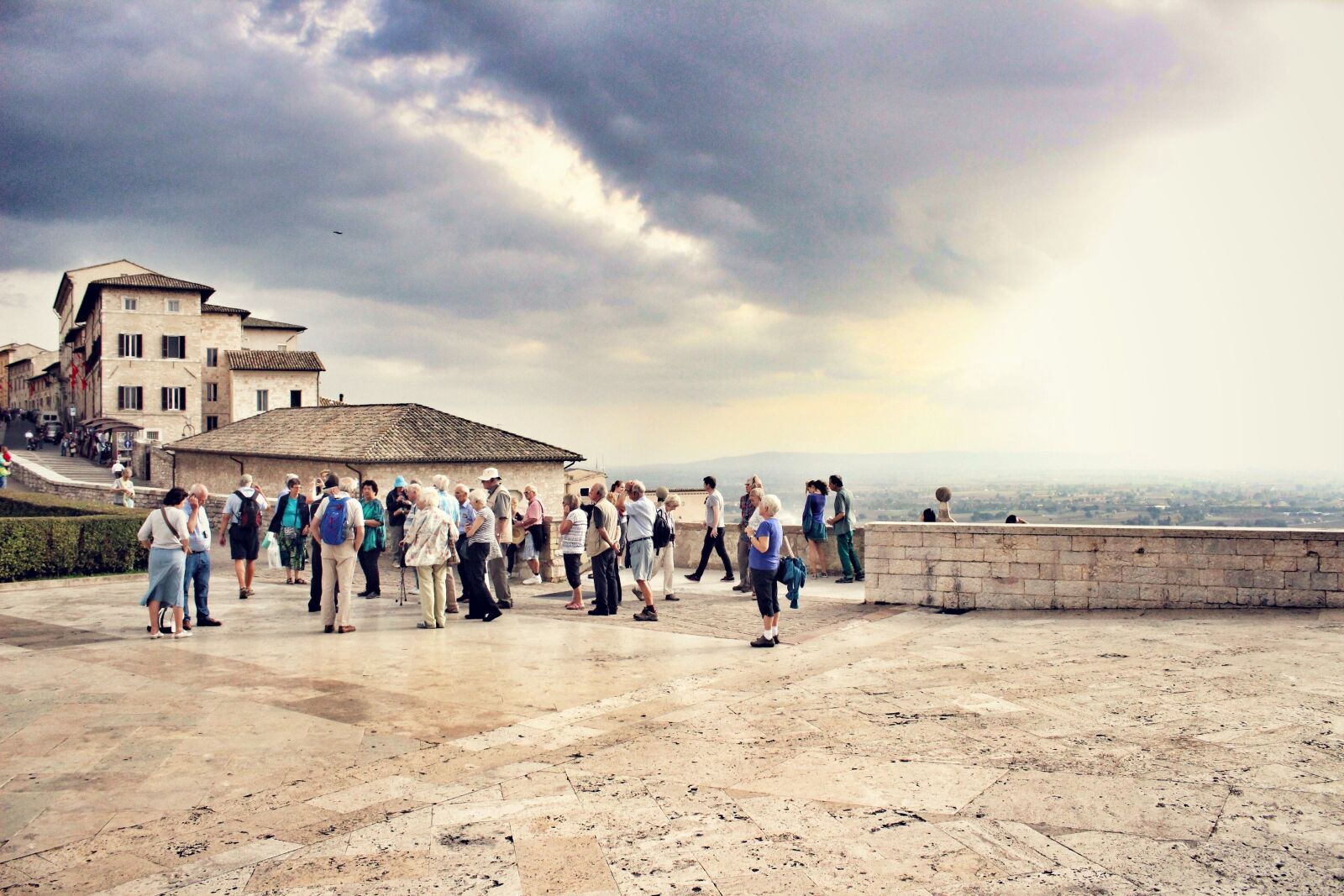 Canon EOS 600D (Rebel EOS T3i / EOS Kiss X5) sample photo. Assisi, italy, tourism photography