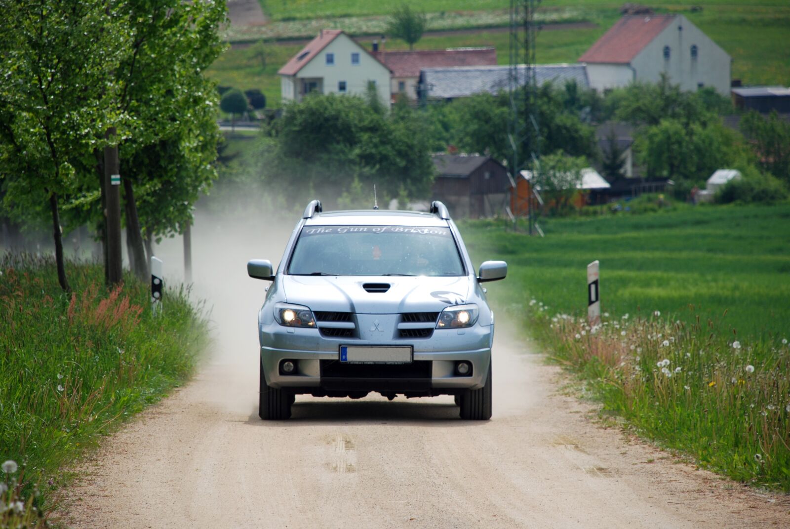 Nikon D80 sample photo. Road, lane, suv photography
