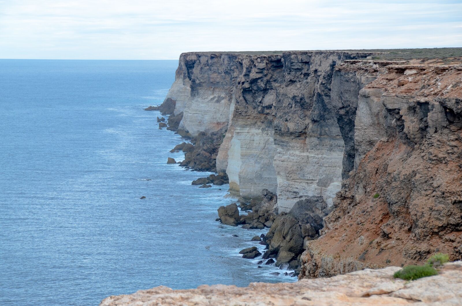 Nikon D5100 sample photo. Cliffs, ocean, head of photography
