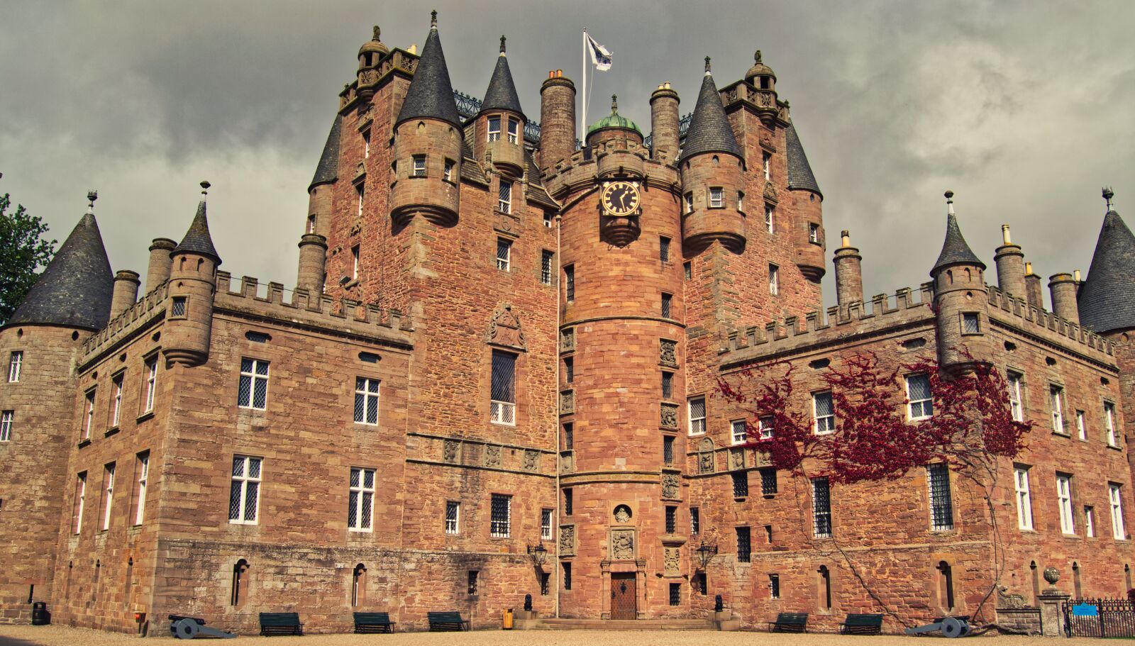 Nikon D5300 sample photo. Glamis castle, scotland, imposing photography