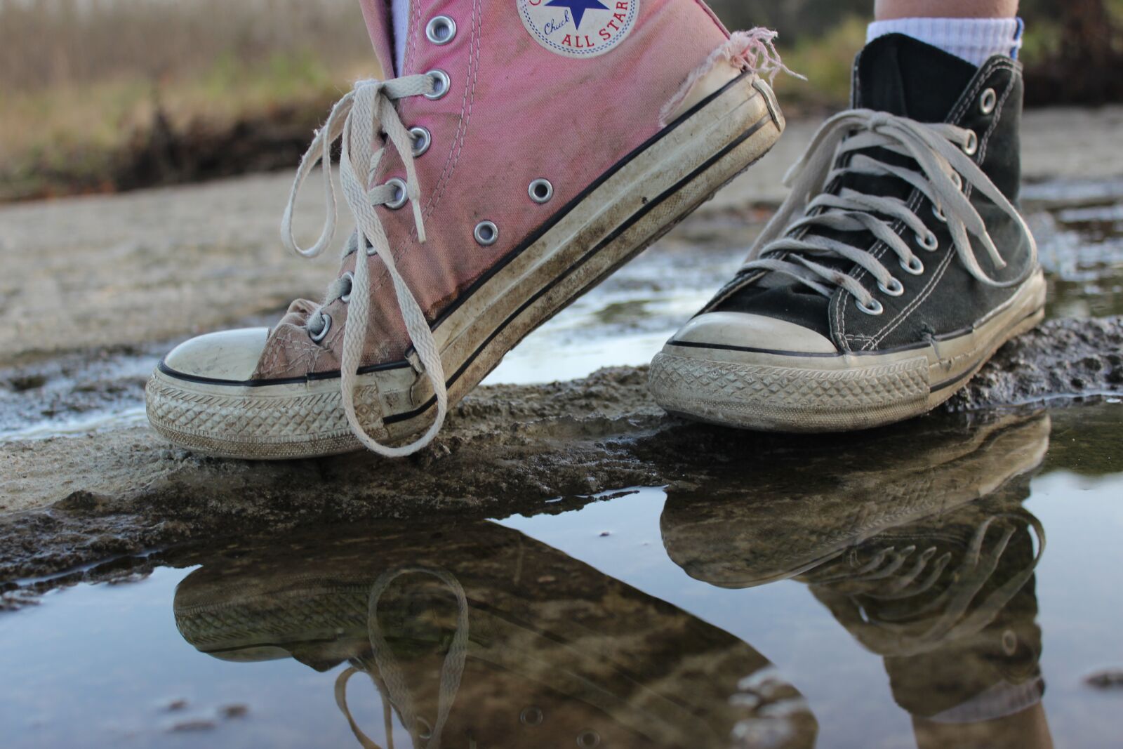 Canon EOS 600D (Rebel EOS T3i / EOS Kiss X5) sample photo. Converse, sneakers, shoe photography