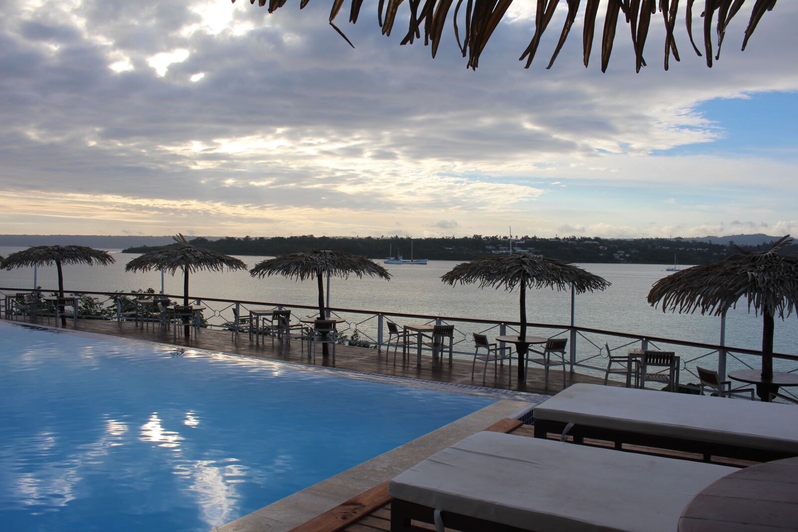 Canon EOS 700D (EOS Rebel T5i / EOS Kiss X7i) sample photo. Vanuatu, vacation, iririki resort photography