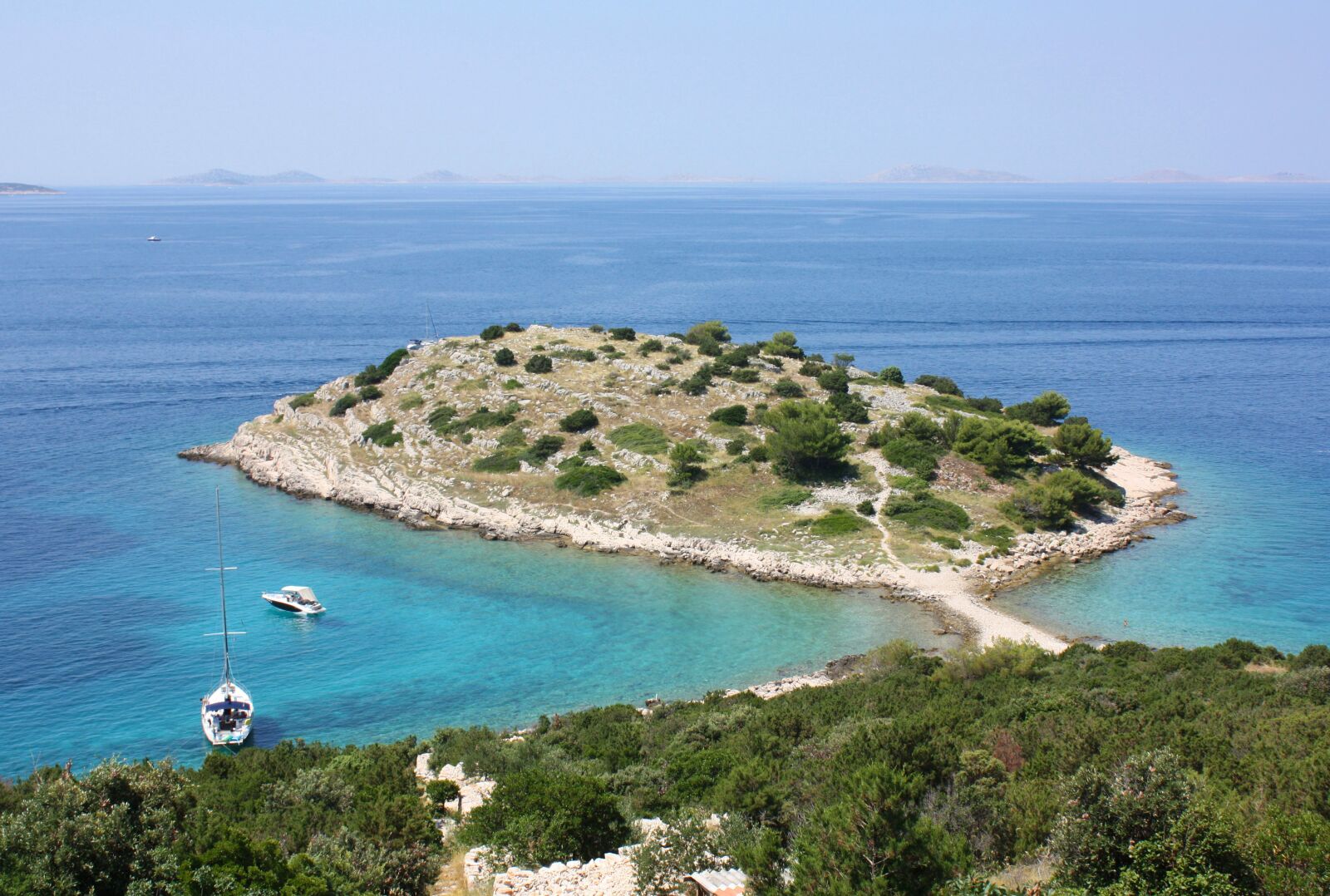 Canon EOS 450D (EOS Rebel XSi / EOS Kiss X2) sample photo. Island, sea, croatia photography
