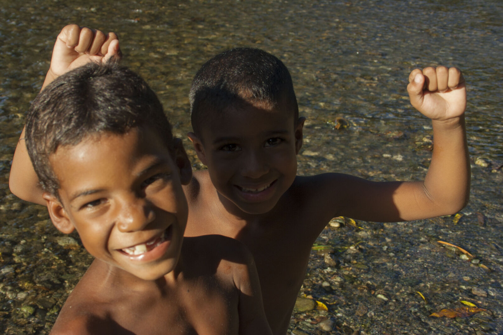 Canon EOS 350D (EOS Digital Rebel XT / EOS Kiss Digital N) sample photo. Black, caribbean, children, happy photography