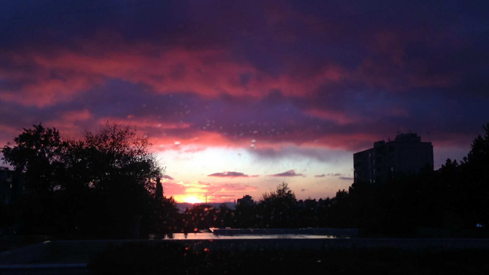 iPhone 5 back camera 4.12mm f/2.4 sample photo. Sky, the, limit photography