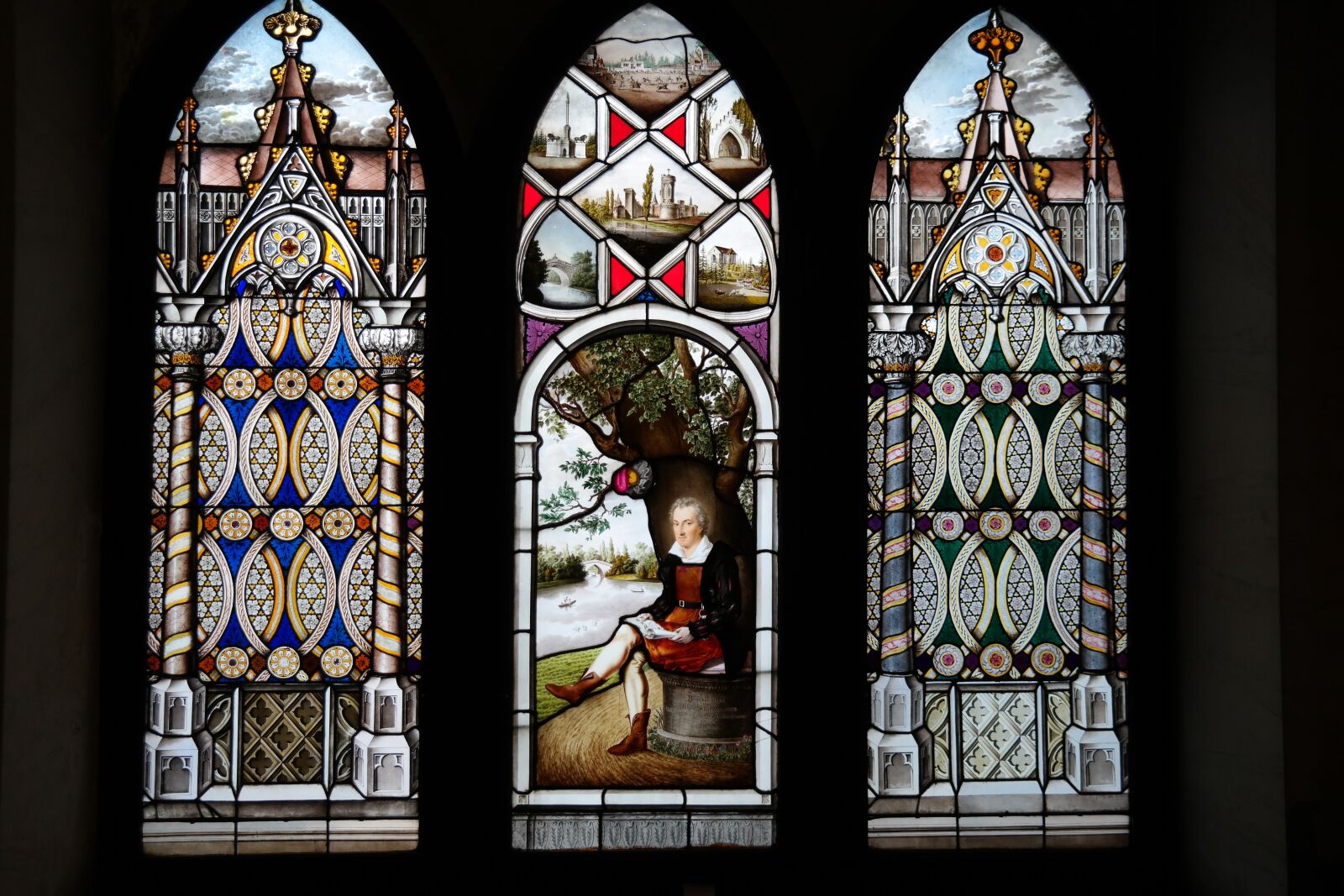 NX 18-55mm F3.5-5.6 sample photo. Art, window, glass photography