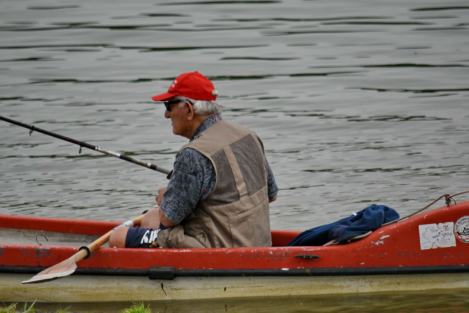 Nikon D5500 sample photo. Elderly, fishing boat, fishing photography