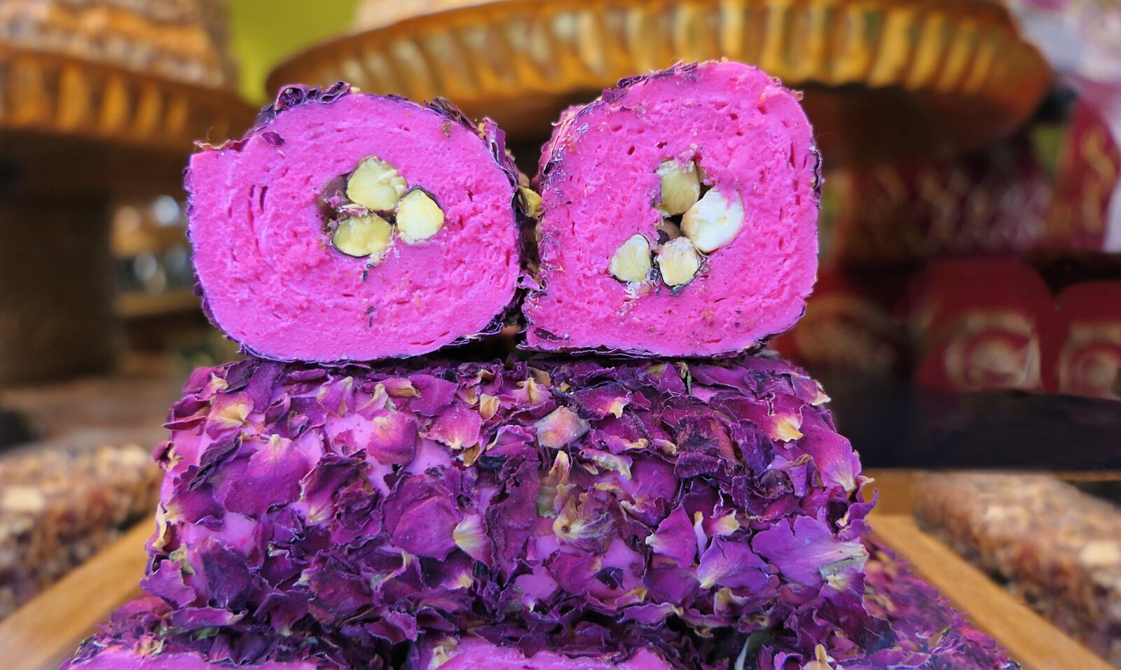 Panasonic Lumix DMC-FZ2500 (Lumix DMC-FZ2000) sample photo. Turkish delight, s igkeit photography