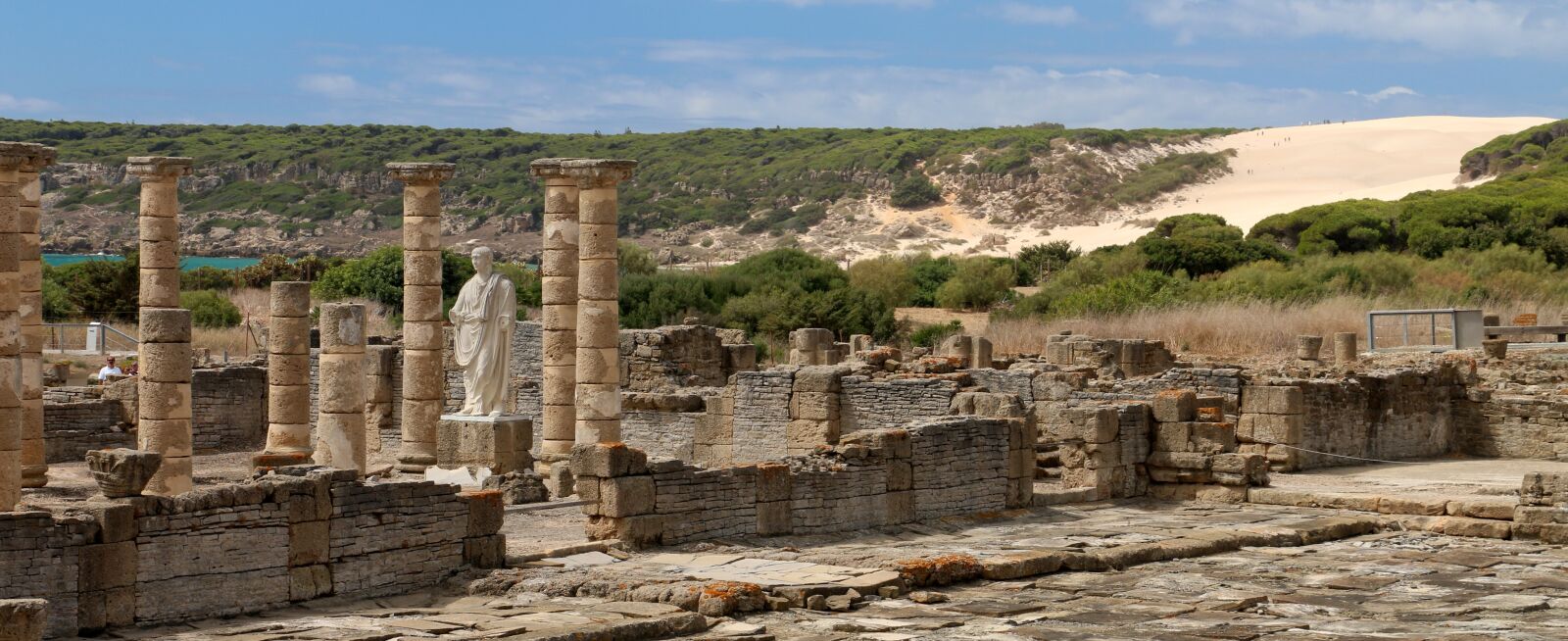 Canon EOS 70D sample photo. Ruins, roman, monuments photography
