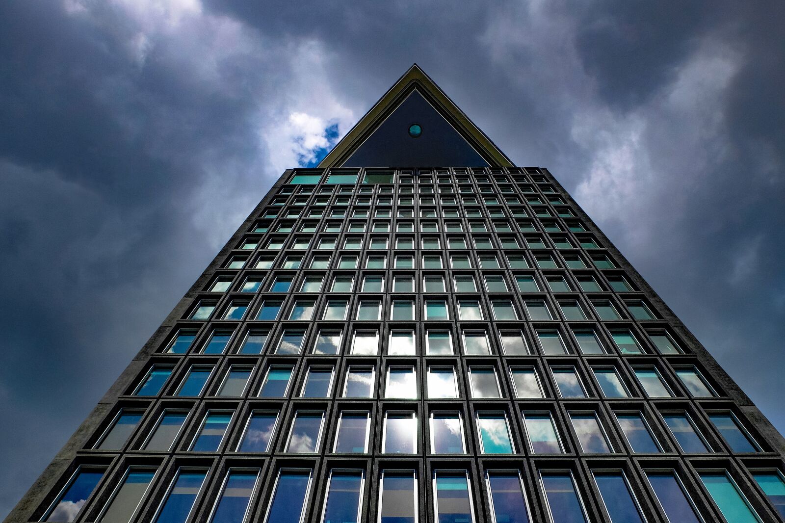 Fujifilm X30 sample photo. Building, tower, skyscraper photography