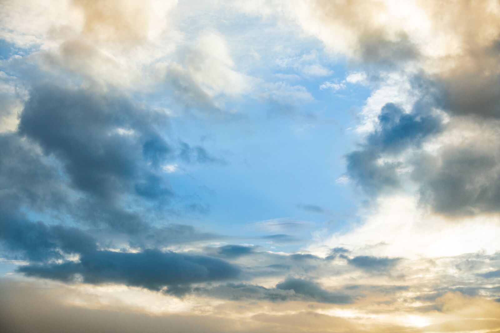 Canon EOS R sample photo. Clouds, sky, mood photography