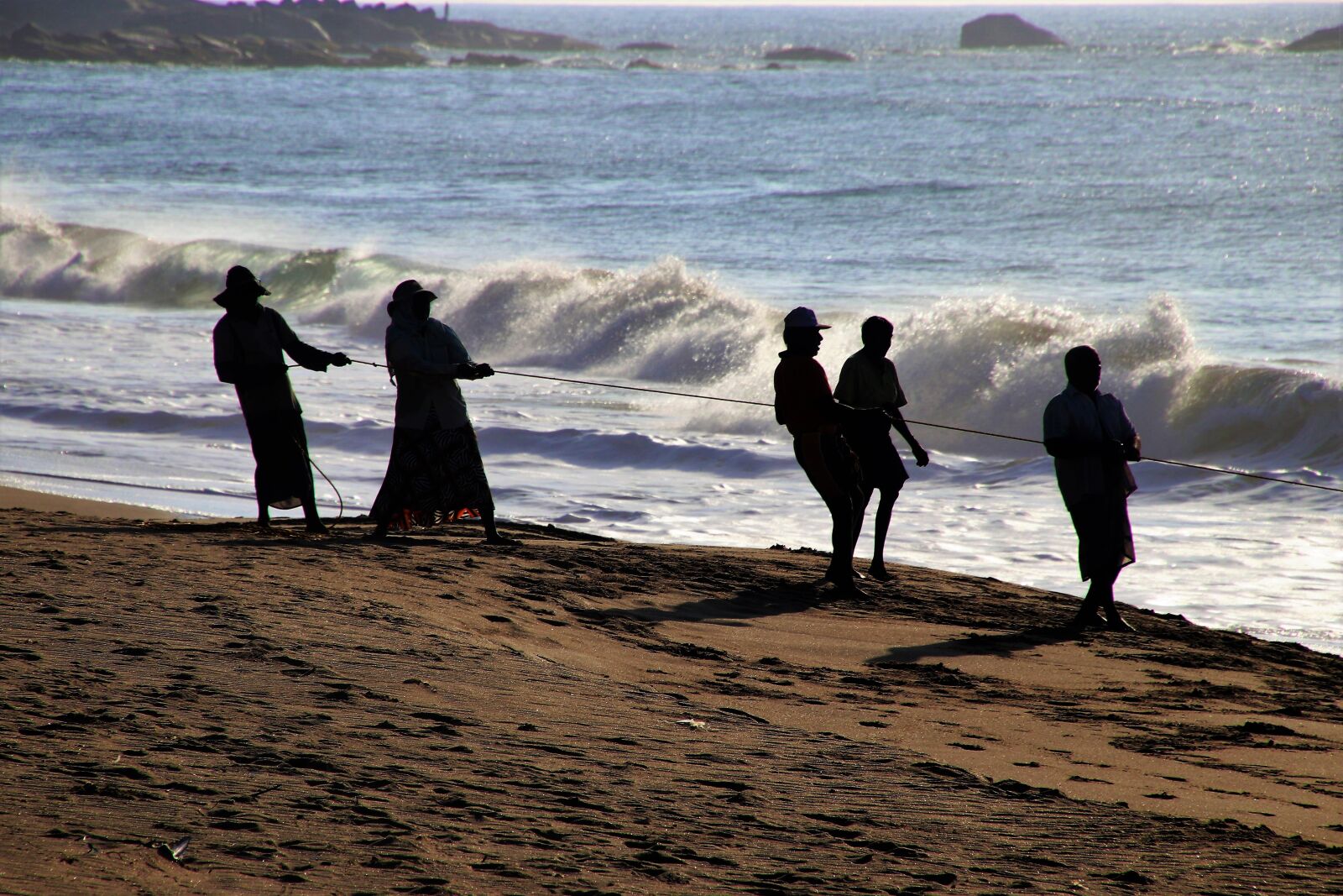 Canon EOS 80D sample photo. Ocean, the fishermen, characters photography