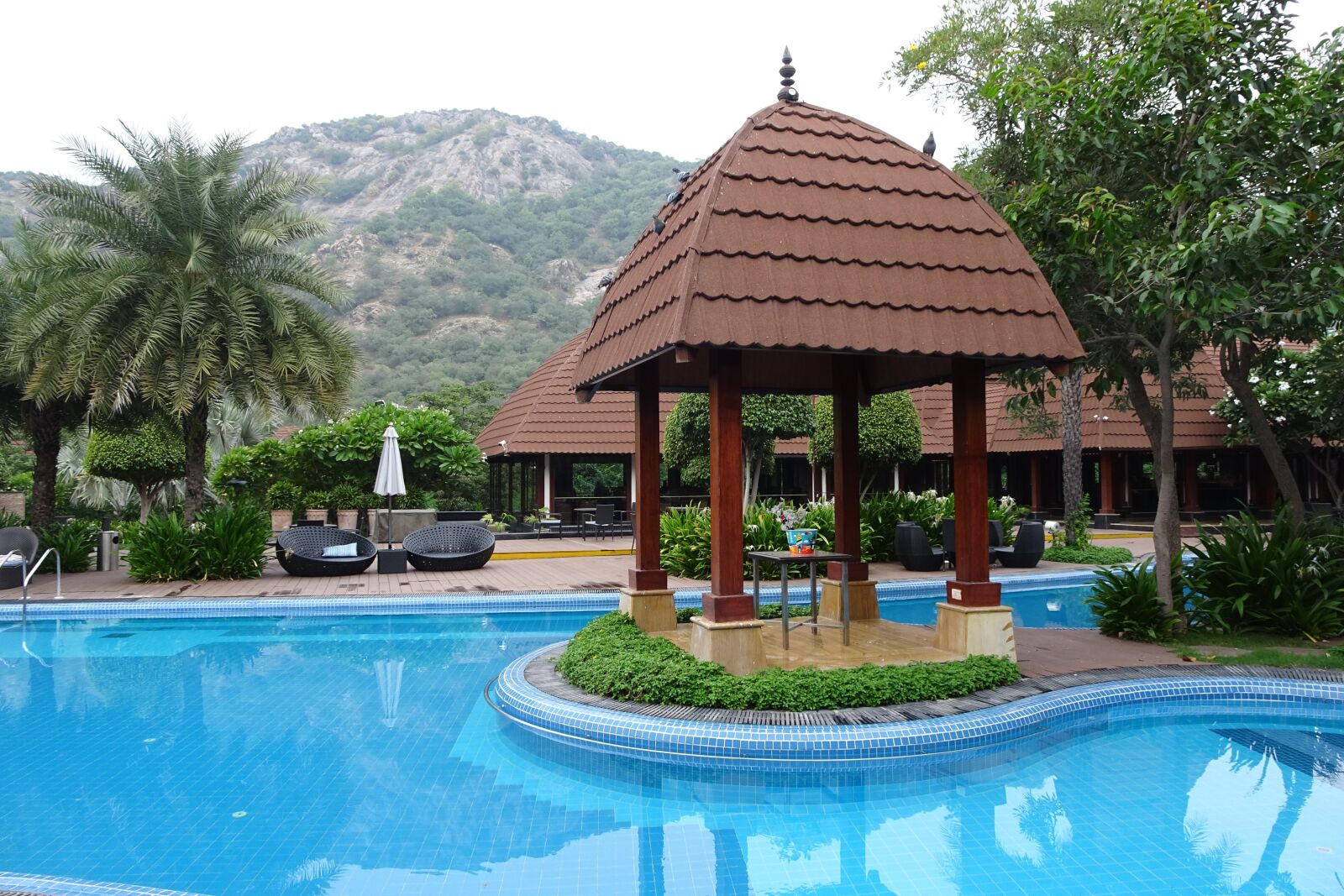 Sony Cyber-shot DSC-HX90V sample photo. Pool, resort, architecture photography