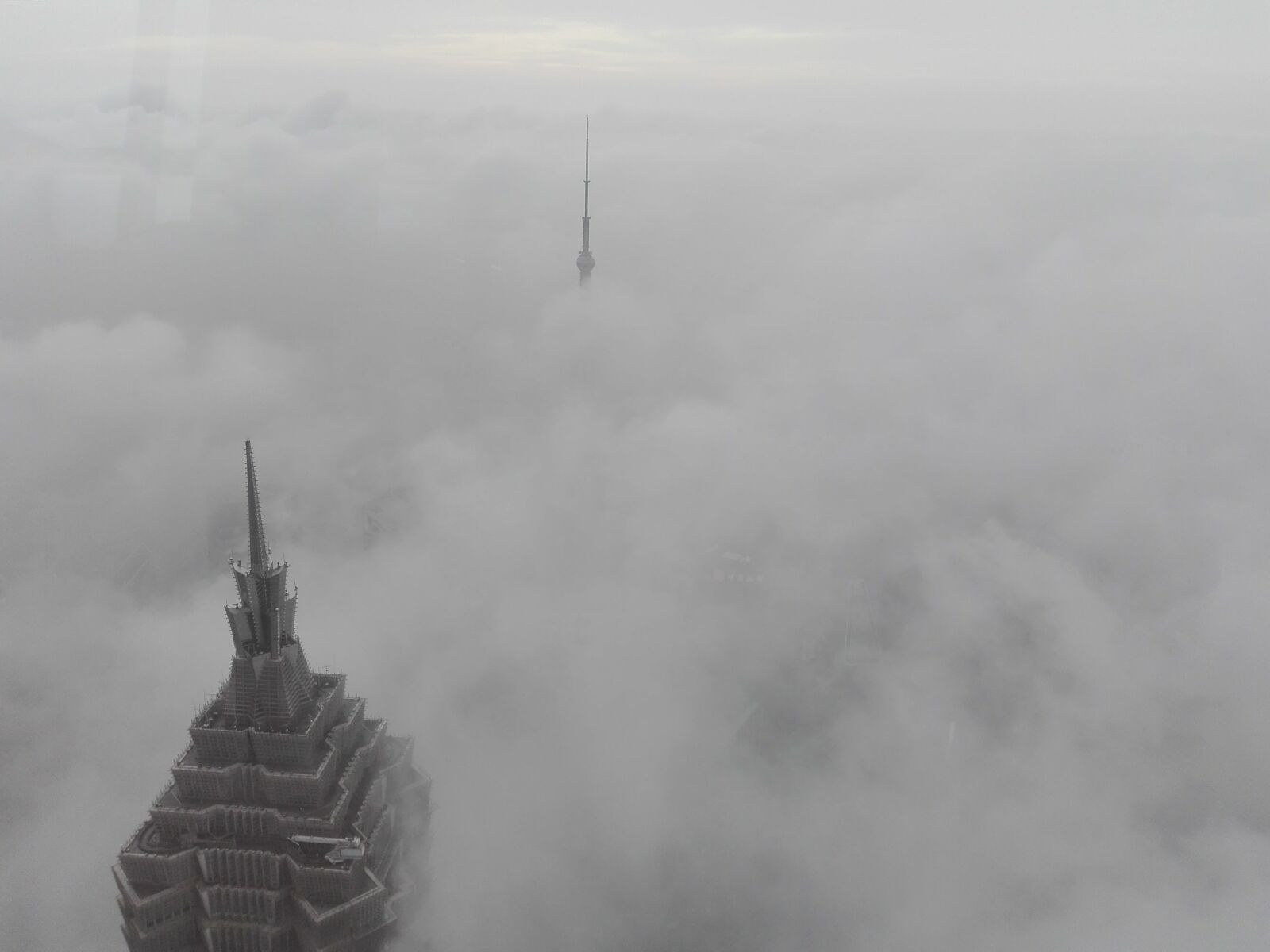 HUAWEI Y6II sample photo. Above the clouds, skyscraper photography