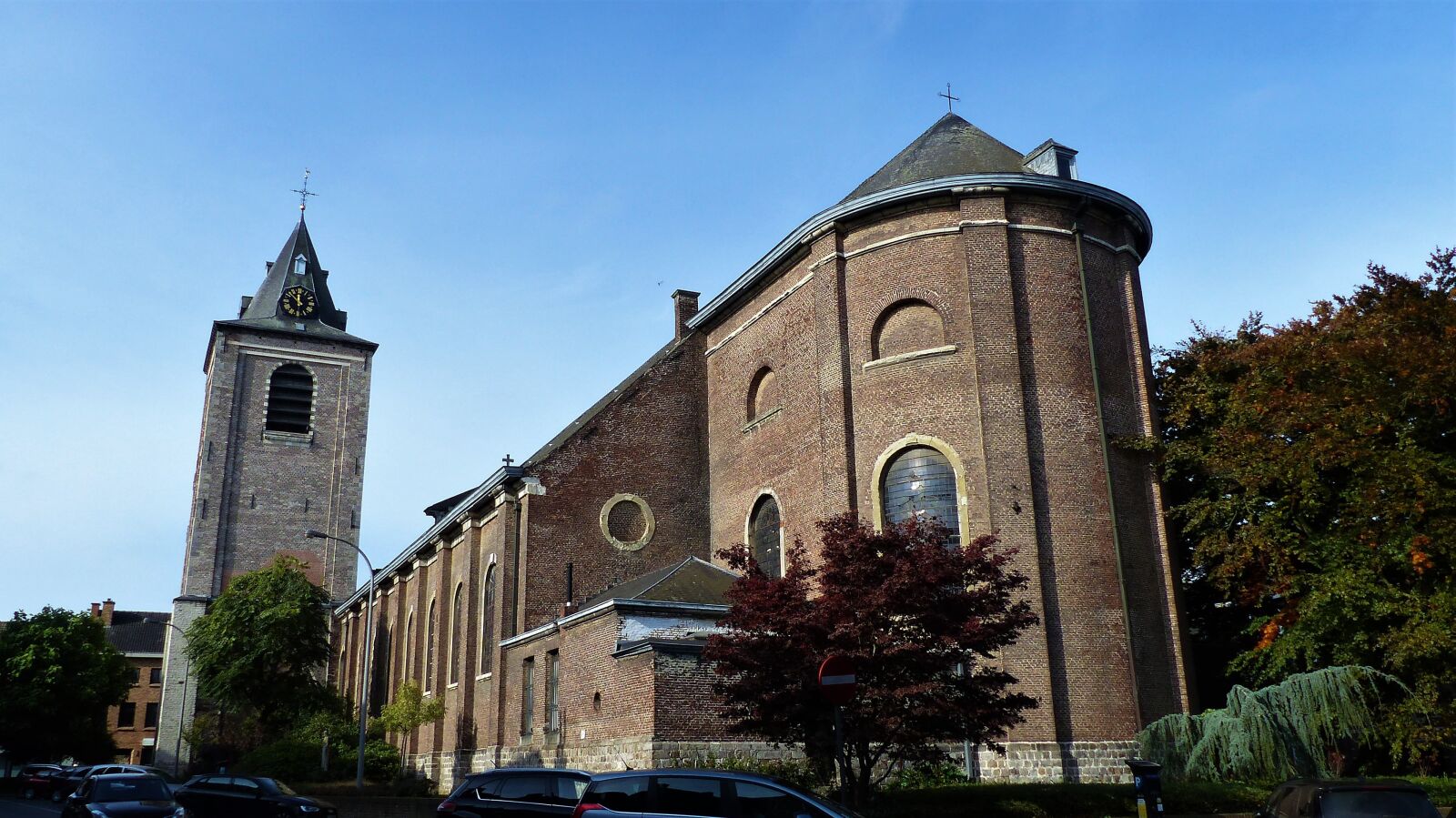 Panasonic Lumix DMC-FZ200 sample photo. Church, think, building photography